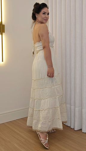 Vestido Longo Feminino em Laise com Detalhes Dourados