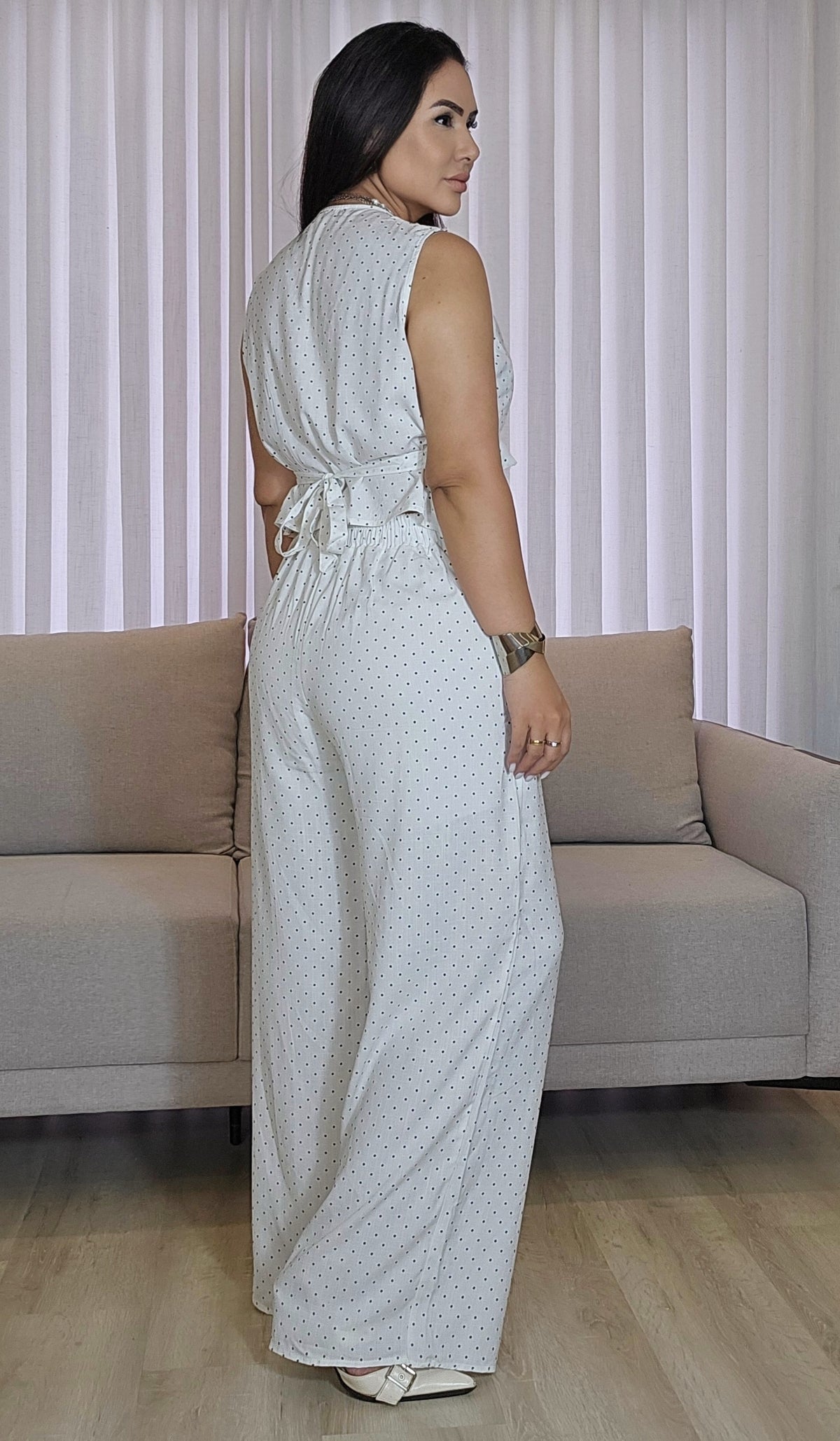 Conjunto Feminino Branco de Linho com Viscose Poá Preto