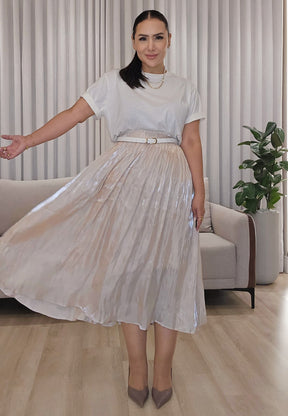 Saia Midi Plissada Feminina Acetinada Elegante com Forro