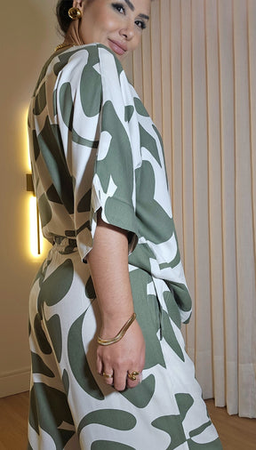 Conjunto Estampado Verde e Branco Feminino Amplo e Fluido em Viscose Premium