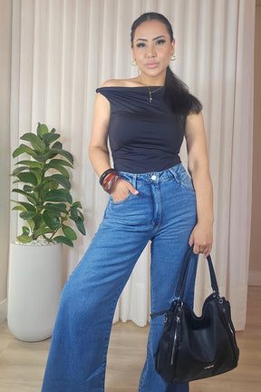 Blusa Assimétrica em Malha fria Premium com Elastano