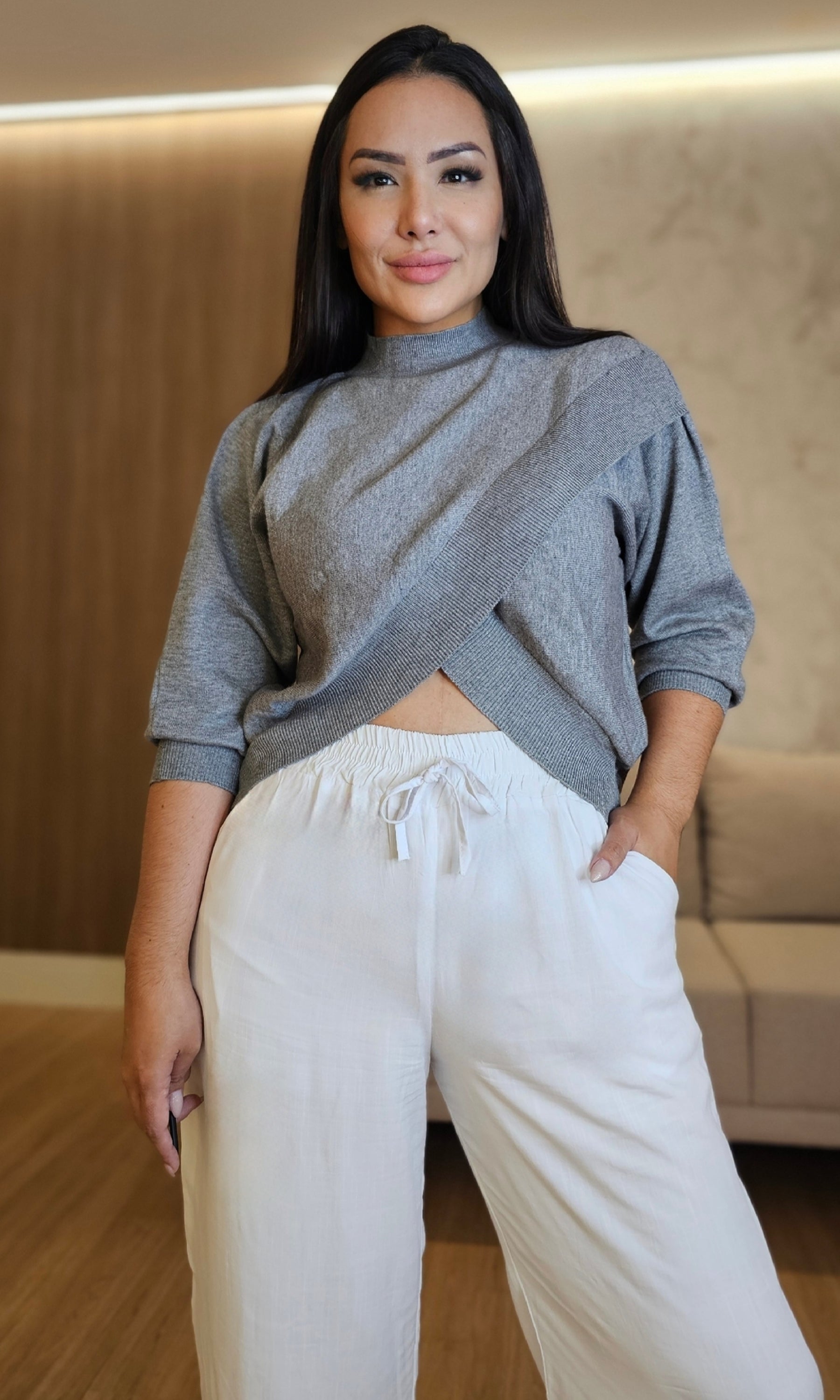 Blusa cinza Feminina Tricot com Detalhe Transpassado e Elastano