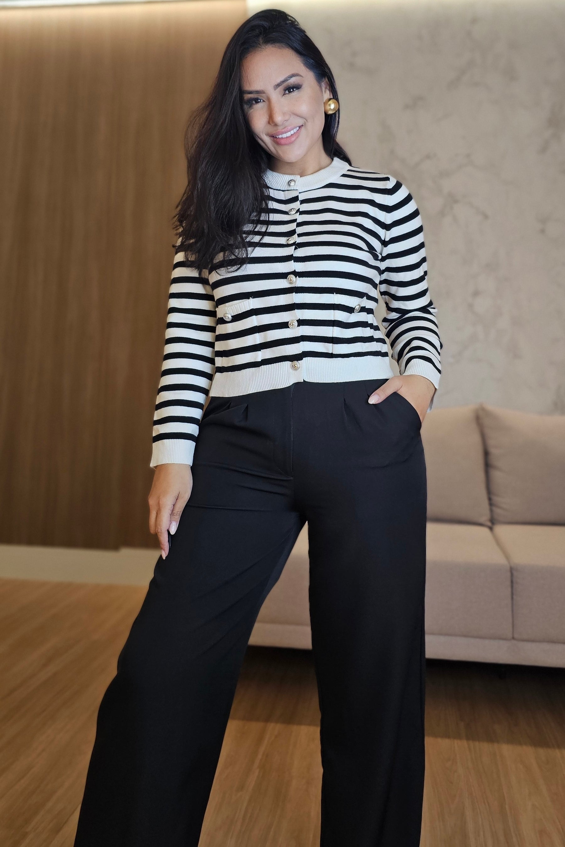 Cardigan Feminino Listrado em Modal Premium – Botões Funcionais