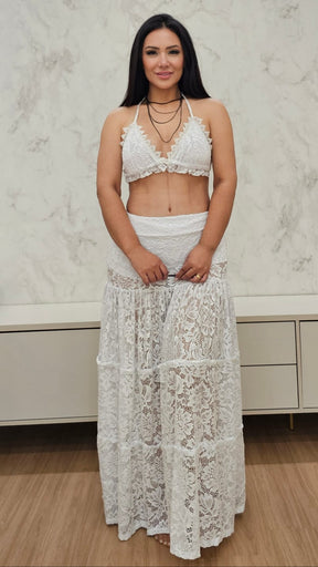 Conjunto/saída de praia em renda branca com forro e amarração