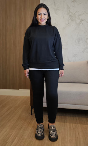 Conjunto Feminino de Moletom Preto com Botões Dourados – Casual & Estiloso