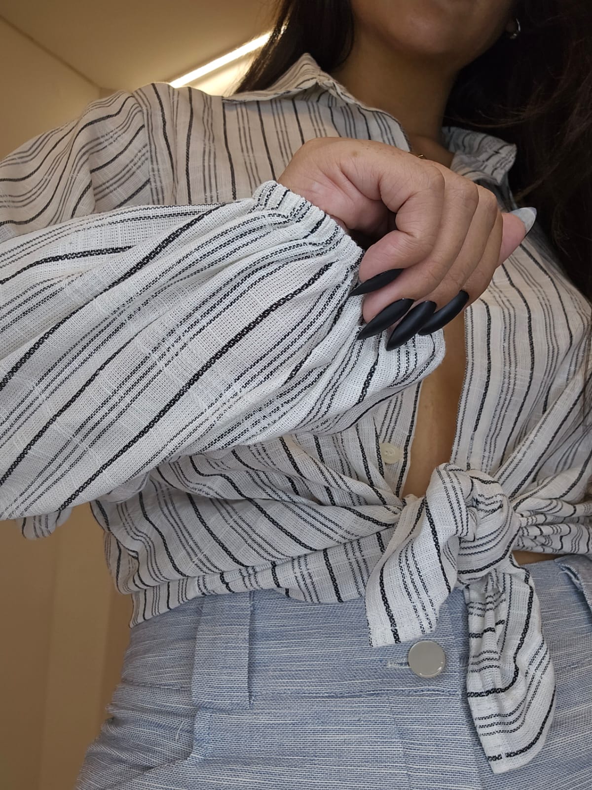 Camisa Feminina Listrada com Elásticos nos Punhos - Janaína