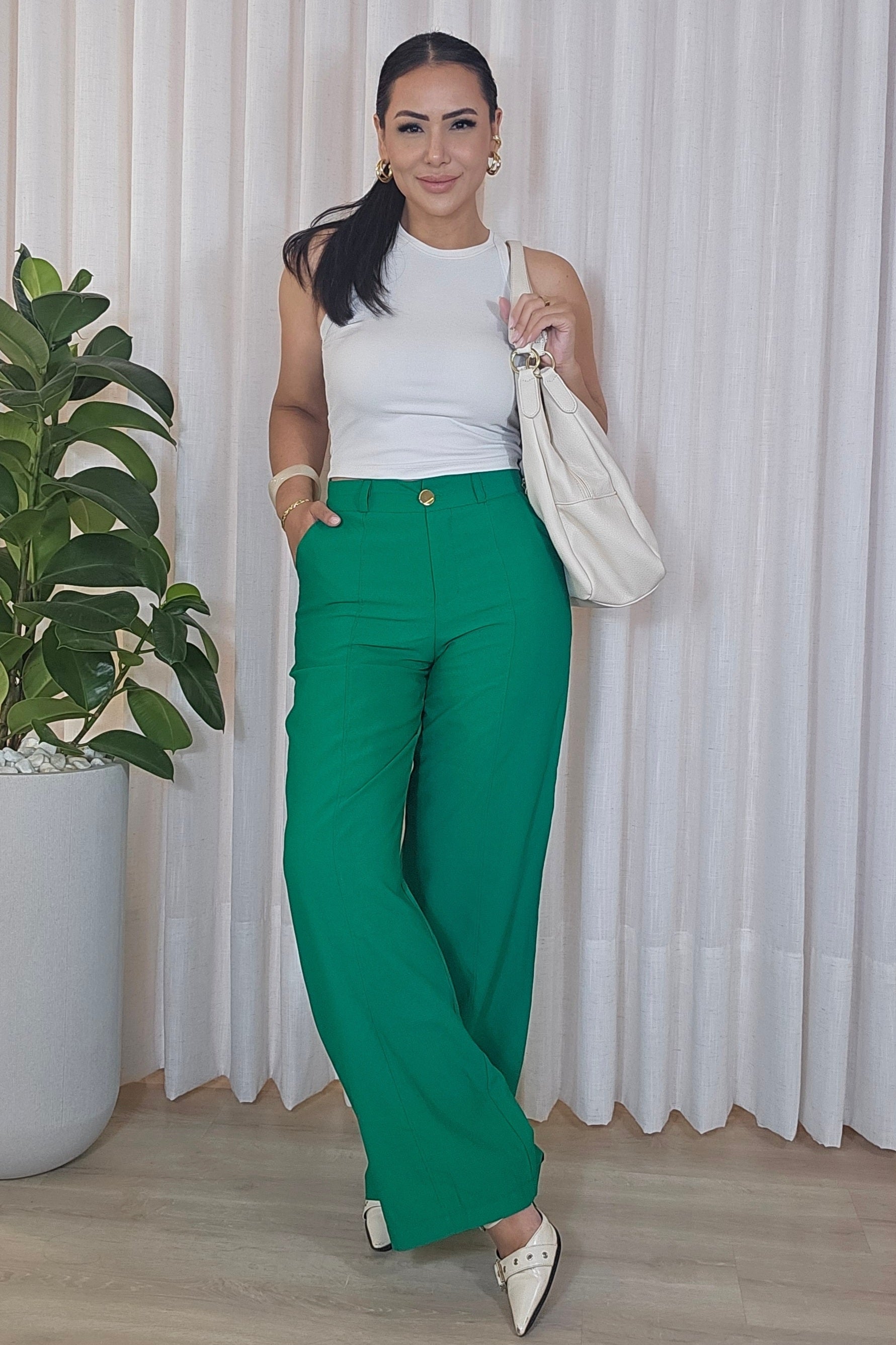 Calça Pantalona Feminina em alfaiataria