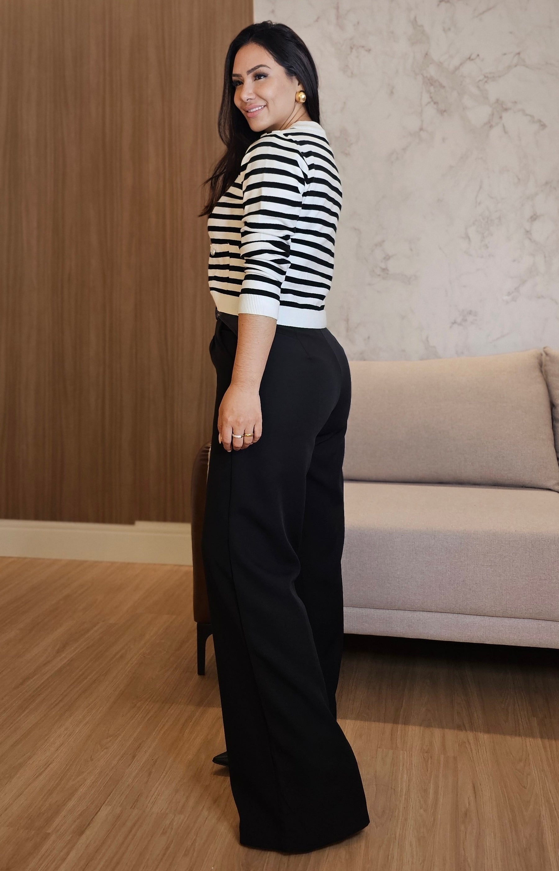 Cardigan Feminino Listrado em Modal Premium – Botões Funcionais