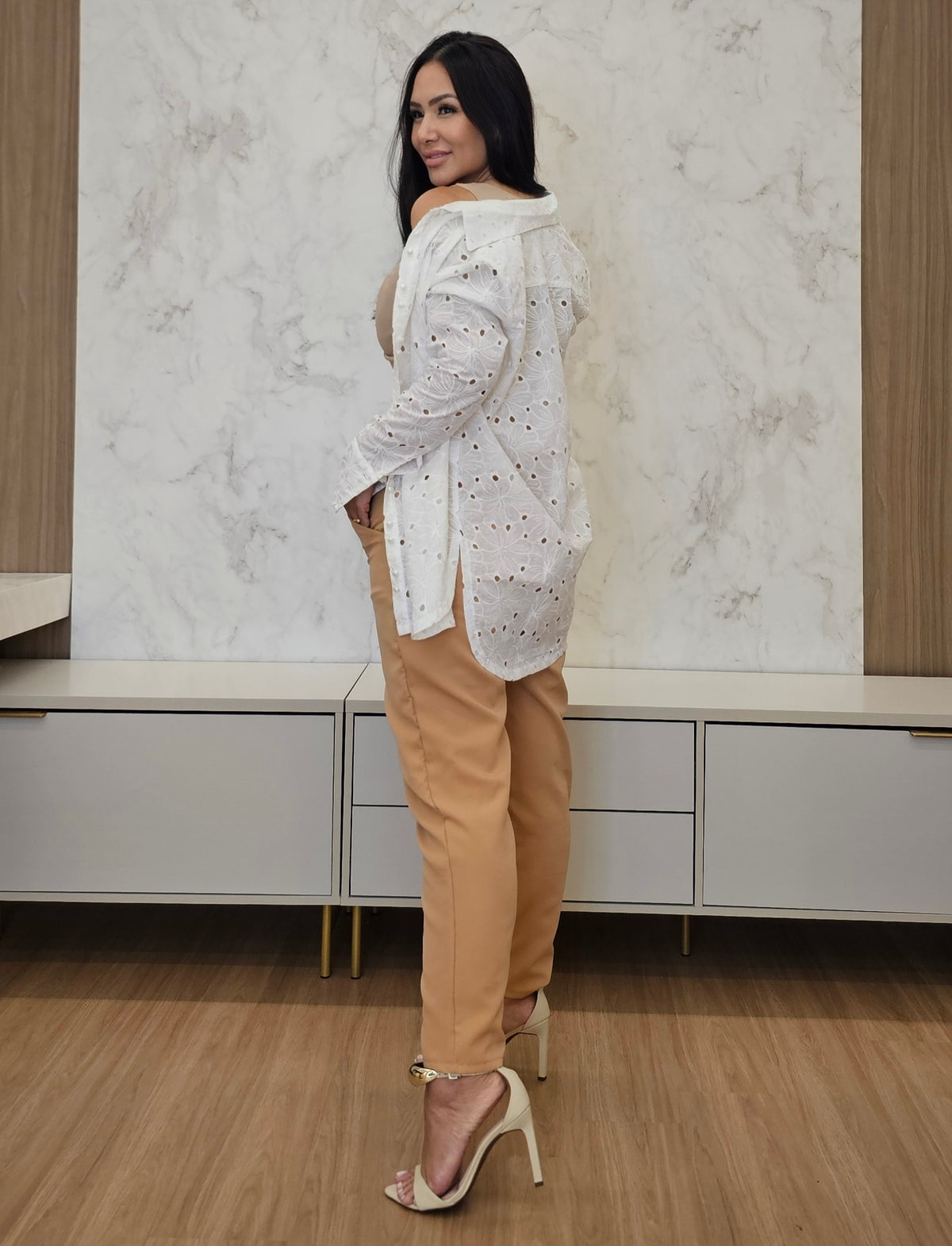 Camisa feminina branca em laise de algodão - Liz