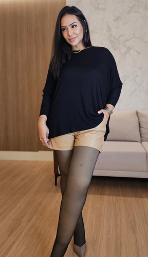 Blusa Feminina Preta Manga Longa – Modelagem Ampla e Elegante