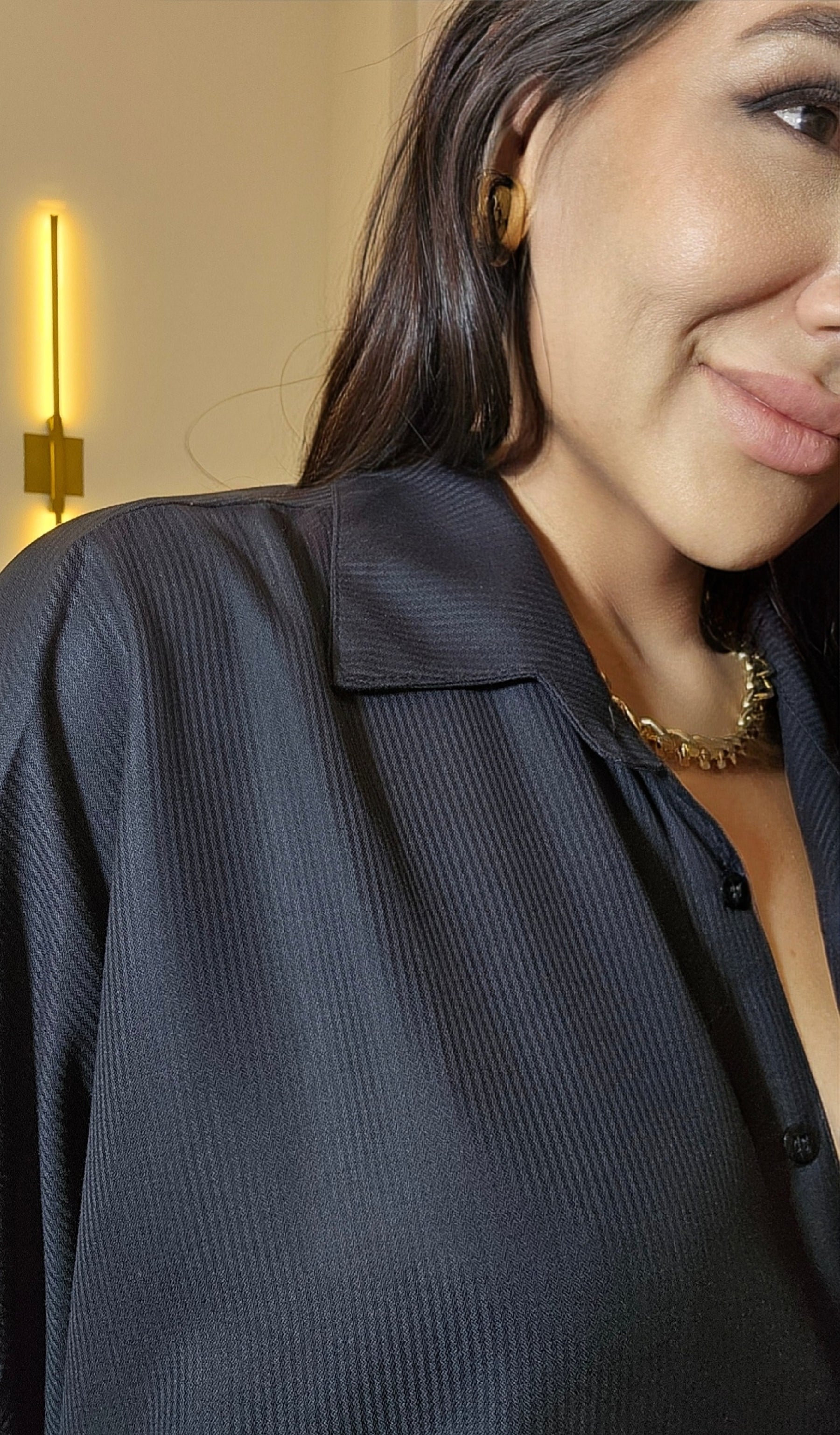 Camisa Mullet feminina oversized preta em viscose premium