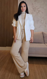 Blazer Feminino Branco de Alfaiataria – Estrutura, elegância e caimento impecável