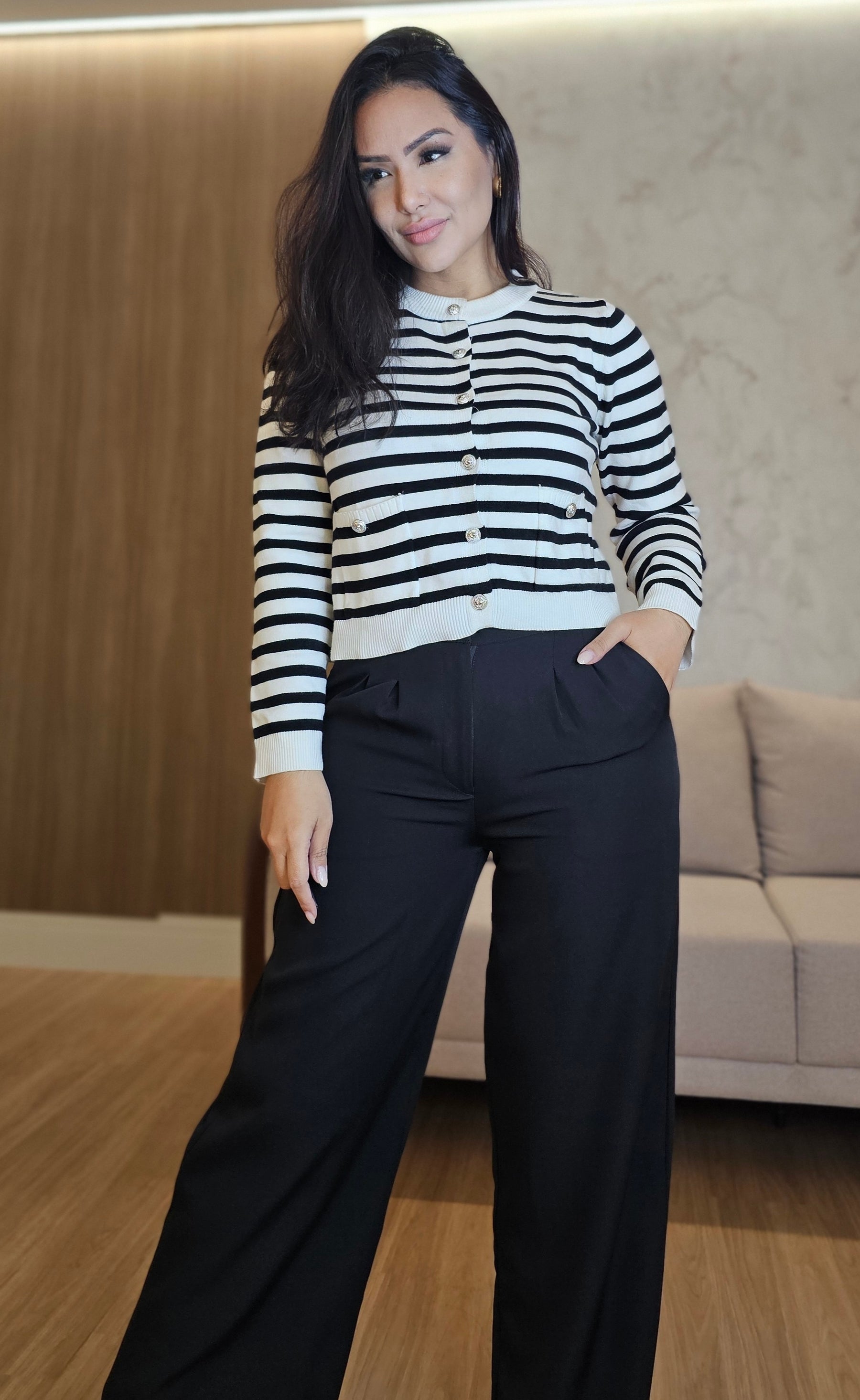 Cardigan Feminino Listrado em Modal Premium – Botões Funcionais