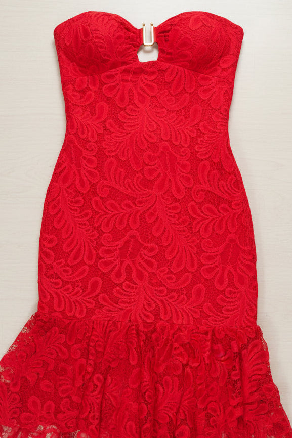 Vestido longo assimétrico em renda premium