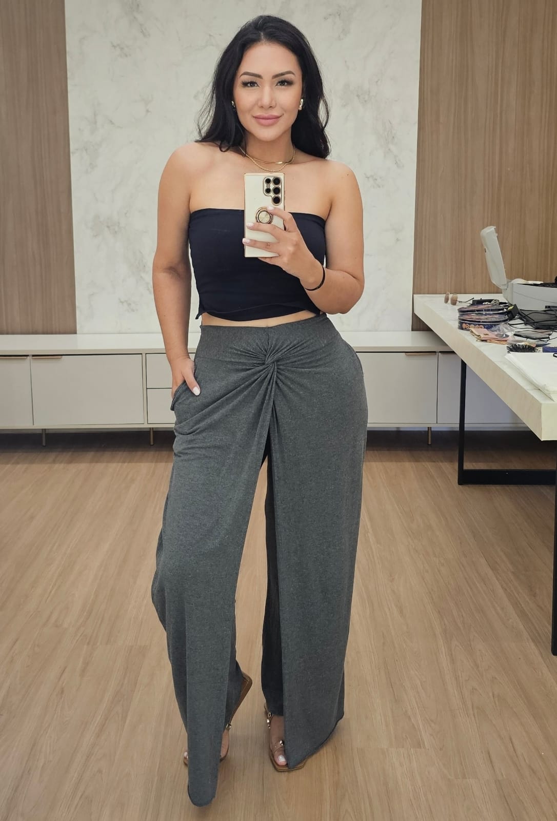 Calça feminina em Malha Premium com Nó Frontal - Fabrícia