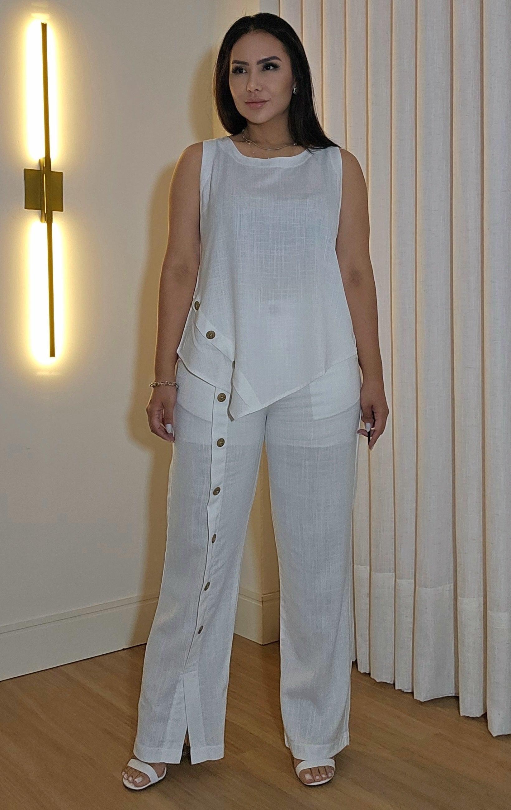 Conjunto Luxo feminino branco em linho com viscose