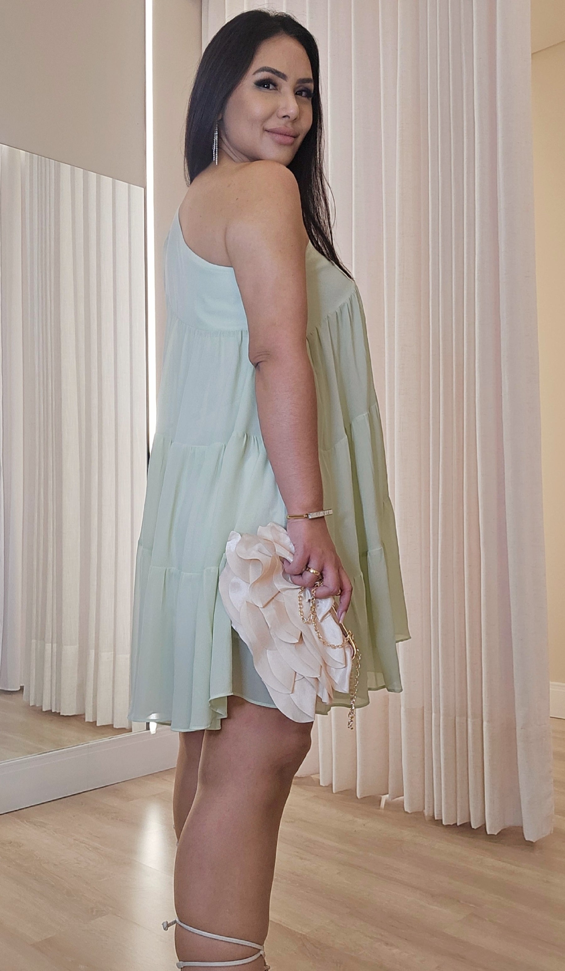 Vestido Curto Ombro Único Verde Claro para Festa e Cocktail – Feminino