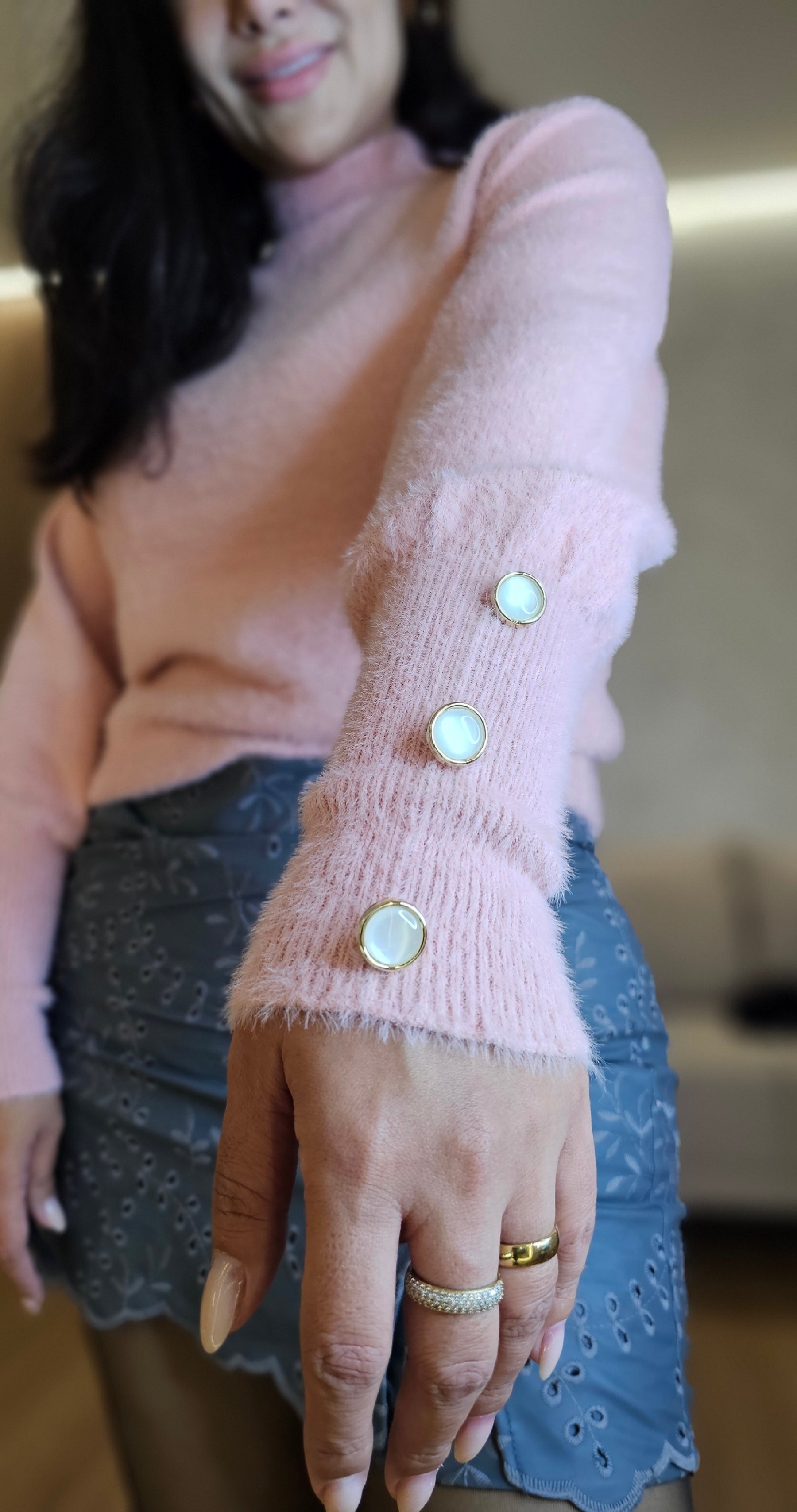 Short Saia Feminino em Couro Sintético Bordado – Elegância e Modernidade no Look