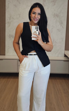 Blusa estilo colete feminina preta em alfaiataria com forro, botões encapados
