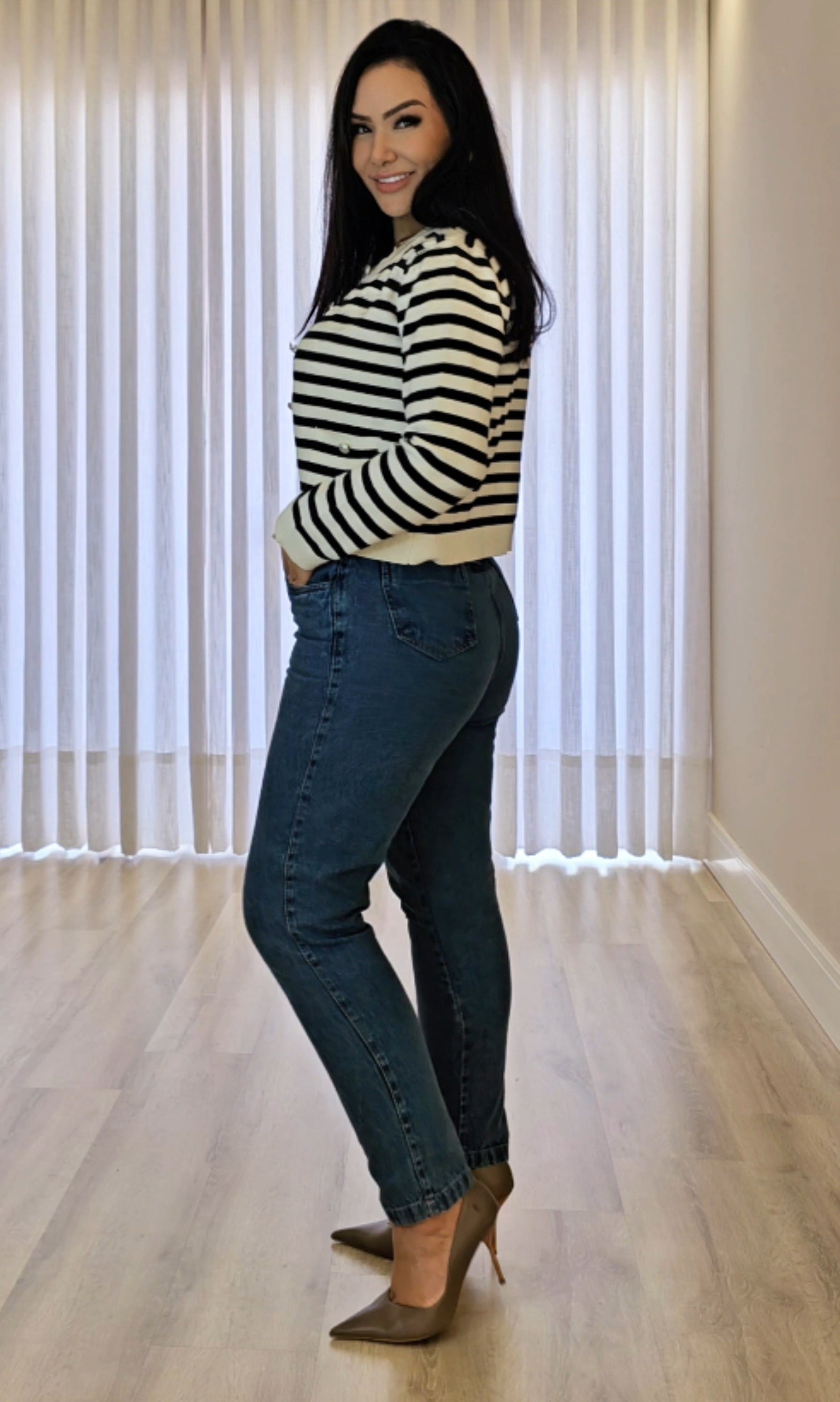 Cardigan Feminino Listrado em Modal Premium – Botões Funcionais