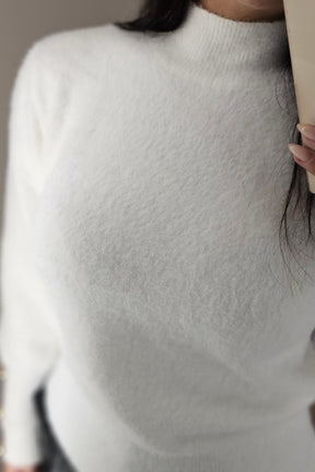 Blusa Helena em Tricot Peluciado premium - em cores