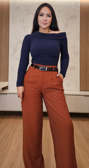 Calça feminina Pantalona marrom em alfaiataria de cintura alta