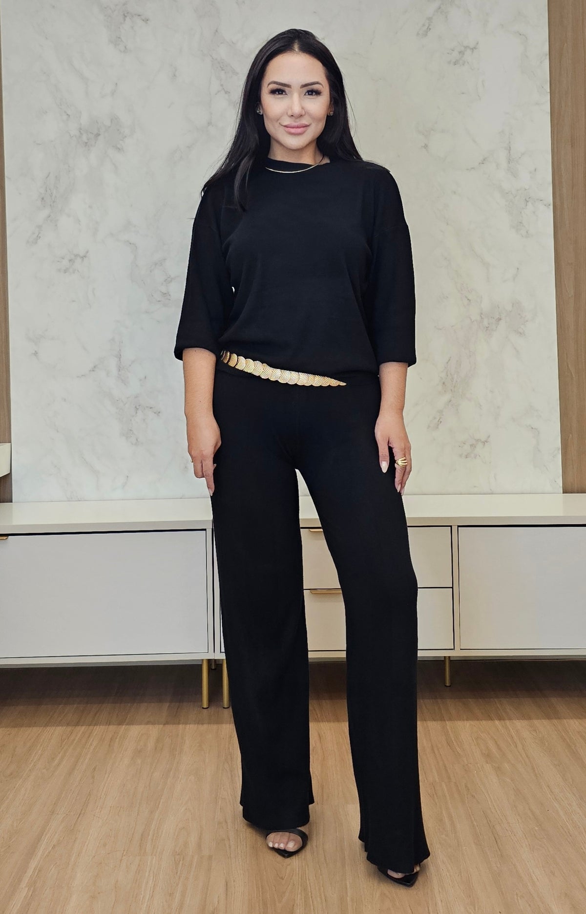 Conjunto feminino comfy preto em modal premium com elástico na cintura e cordão de amarração